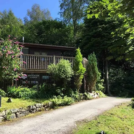 Mistletoe One Luxury With Hot Tub Vakantiehuis