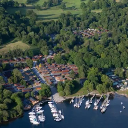 펜션 Mistletoe One Luxury With Hot Tub 윈더미어