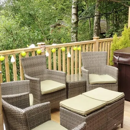 Mistletoe One Luxury With Hot Tub 펜션