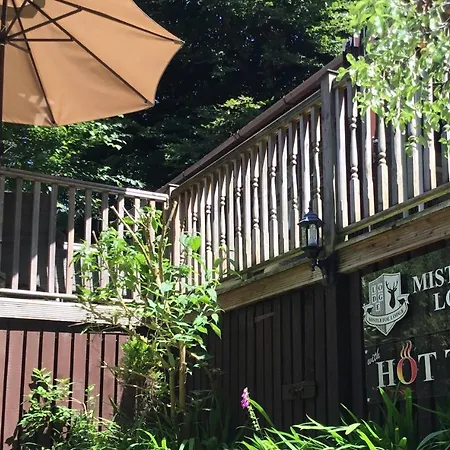 Mistletoe One Luxury With Hot Tub