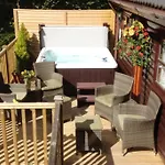 Mistletoe One Luxury With Hot Tub Feriehus *